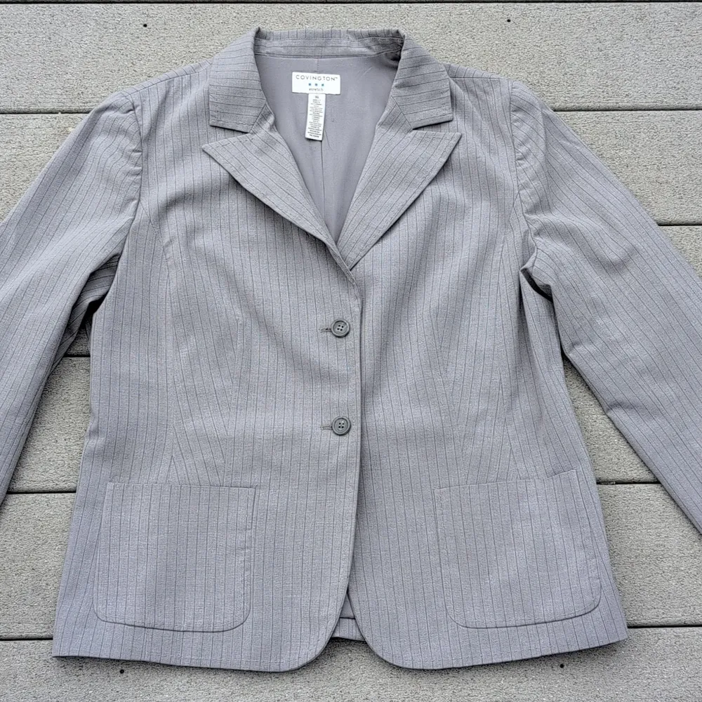 Covington Stretch Pinstripe Blazer Jacket |Gray Pinstripe Women's Blazer Size 16 - Image 2