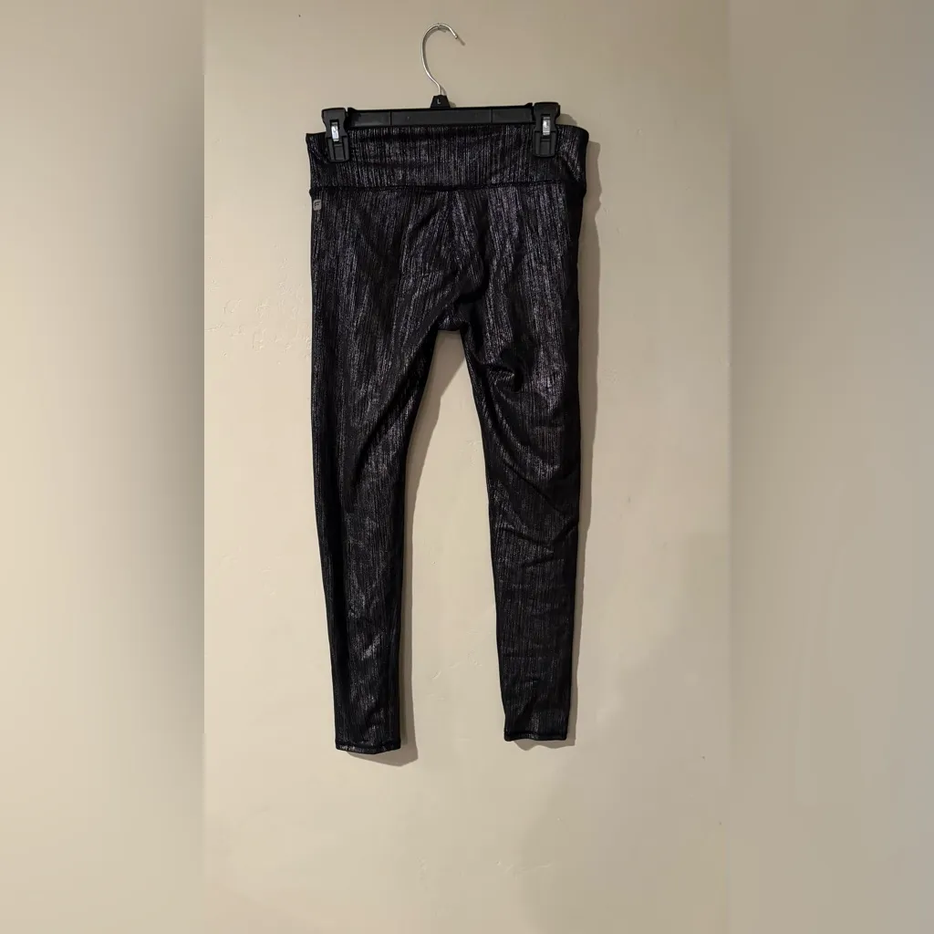 Fabletics Define Powerhold Mid-rise Leggings | Size: Small - Image 3