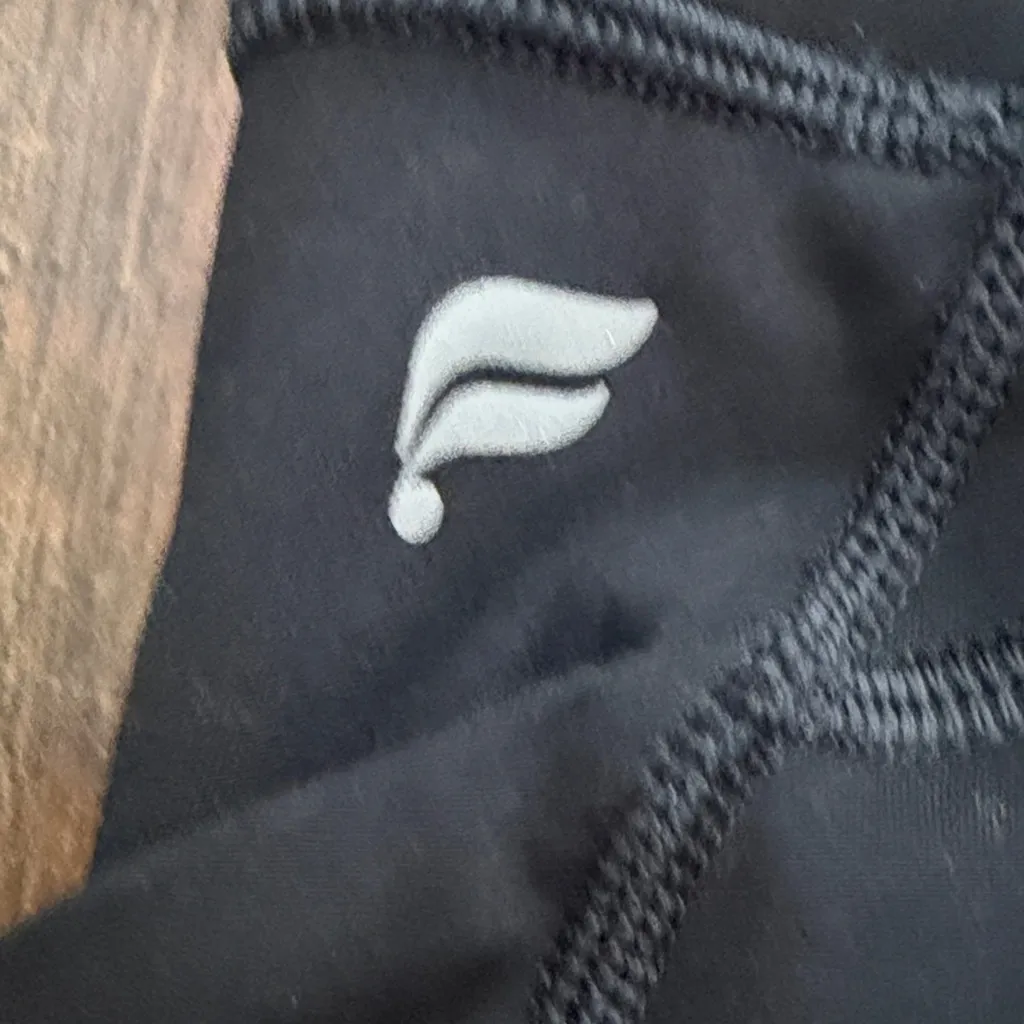 Fabletics PurLux side pocket leggings super soft stretchy fits S/M - Image 4