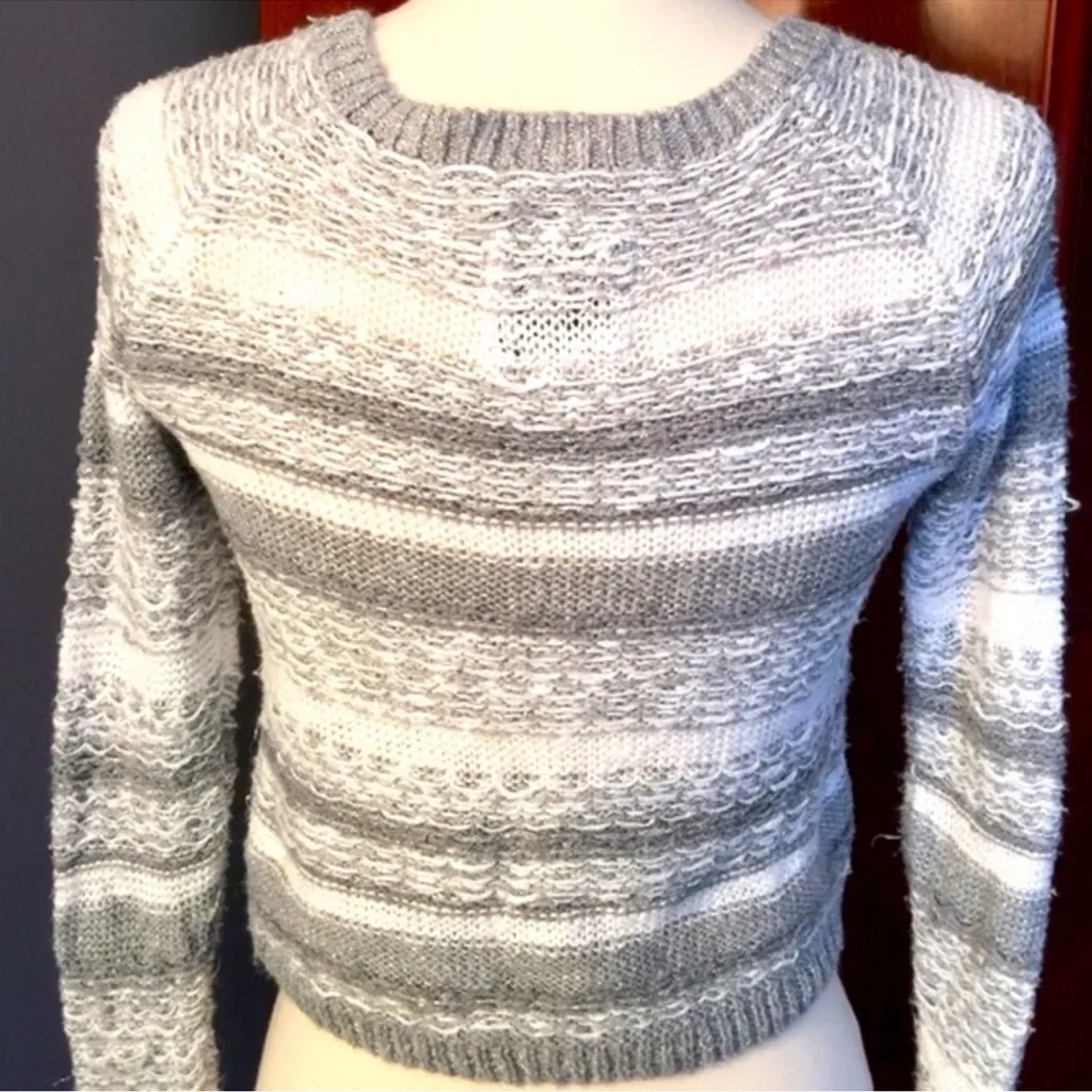 ABERCROMBIE Gray & White Knit Sweater - Image 5