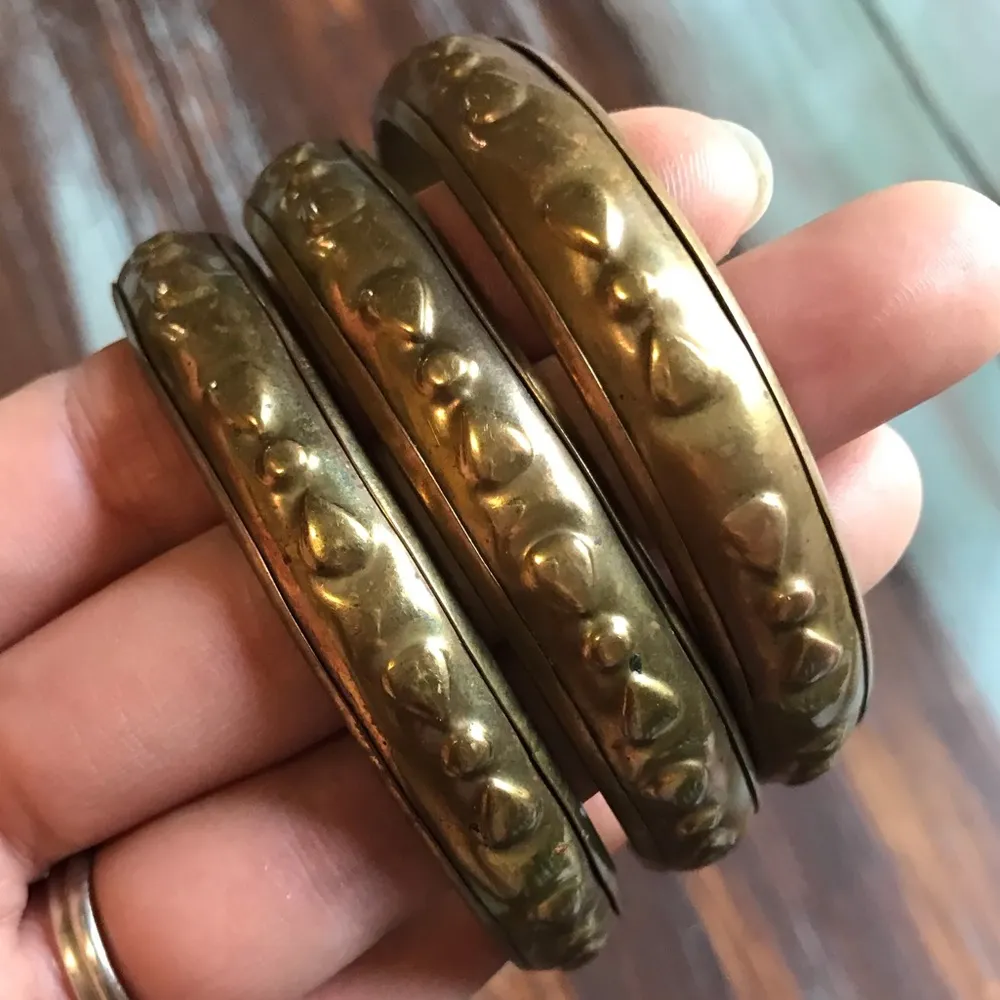 Set of 3 vintage Indian brass bangles - Image 6