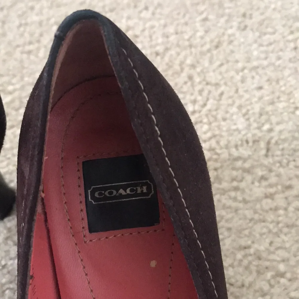 Coach Brown Suede Tassel Pumps sz 7 - Image 5