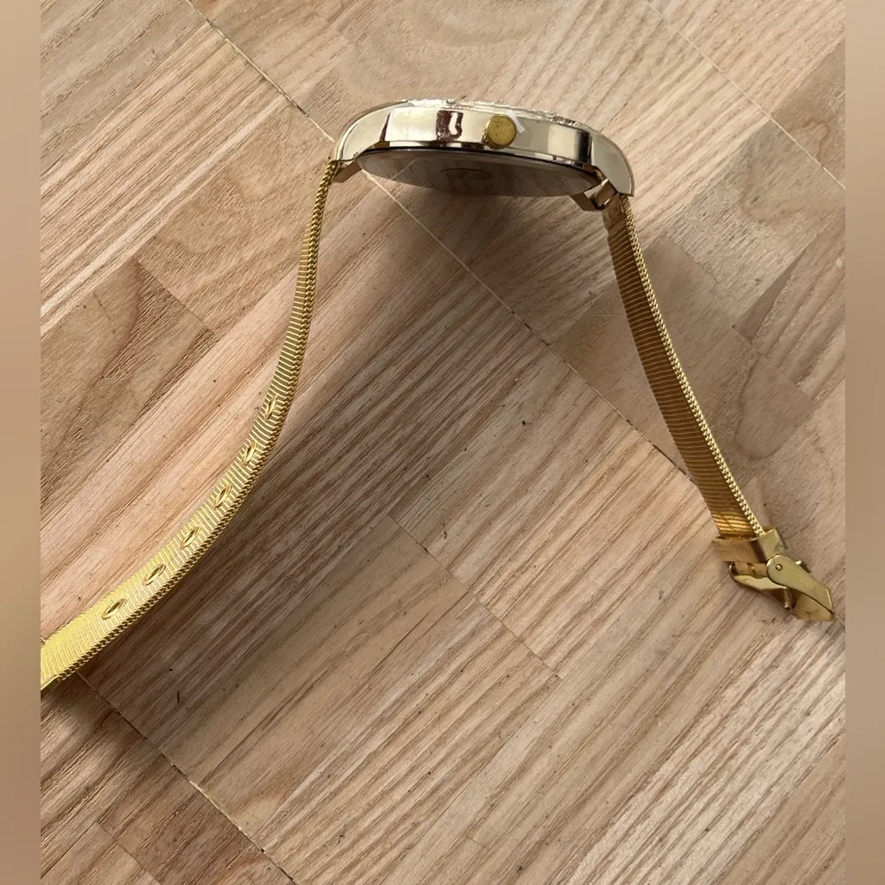 Crystal Embellishments Ladies Watch Silver Shimmery Dial Gold - Image 6