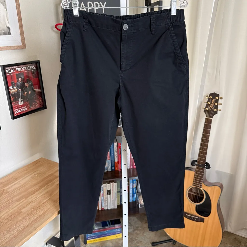 Old Navy Women’s Black Elastic Waist Flat Front Pants Size L - Image 3