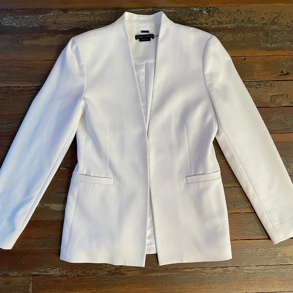 Alice + Olivia Classics Jerri Collarless White Blazer Minimal Office- Sz 10 🧡🎀 - Image 10