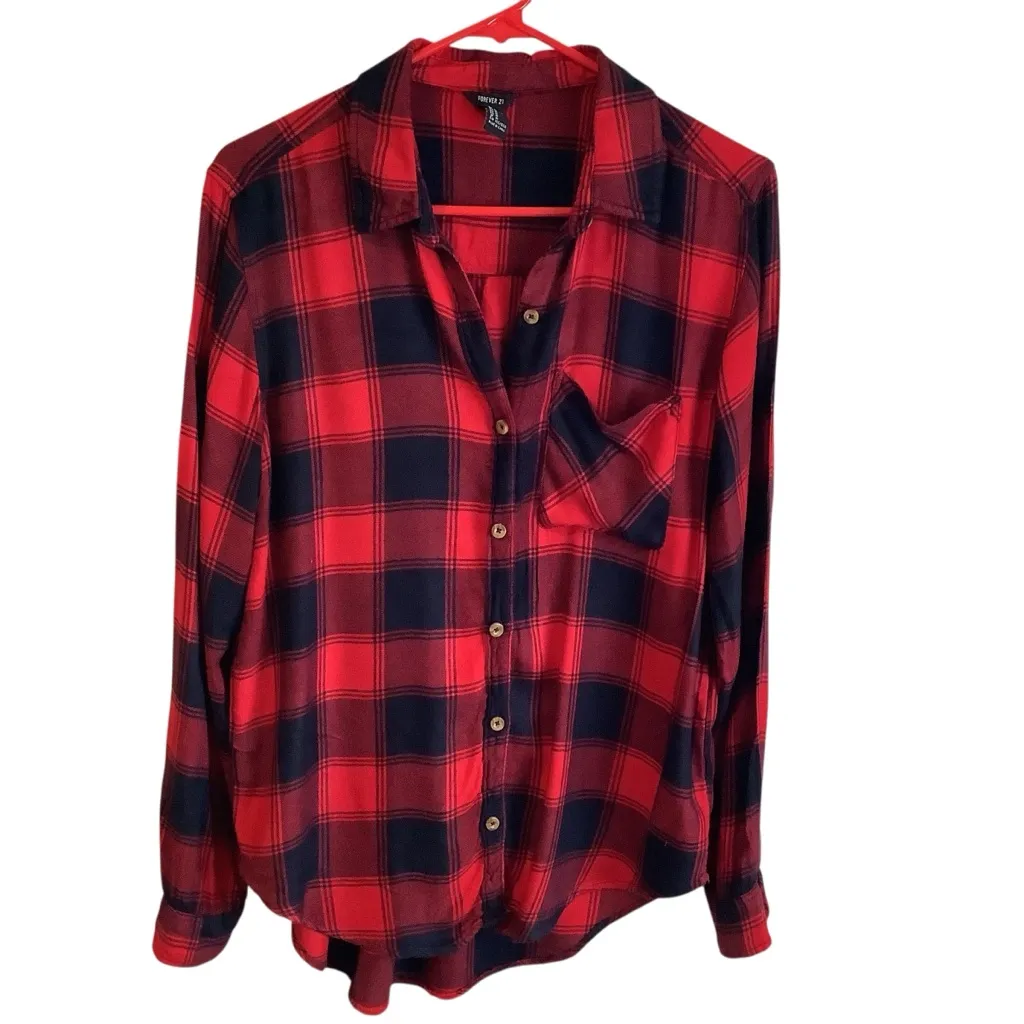 Forever 21 Red and Black Plaid Button-Down Shirt - Image 5