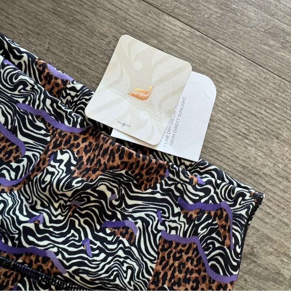 FABLETICS Define powerhold high waisted shorts 🌷 - Image 11