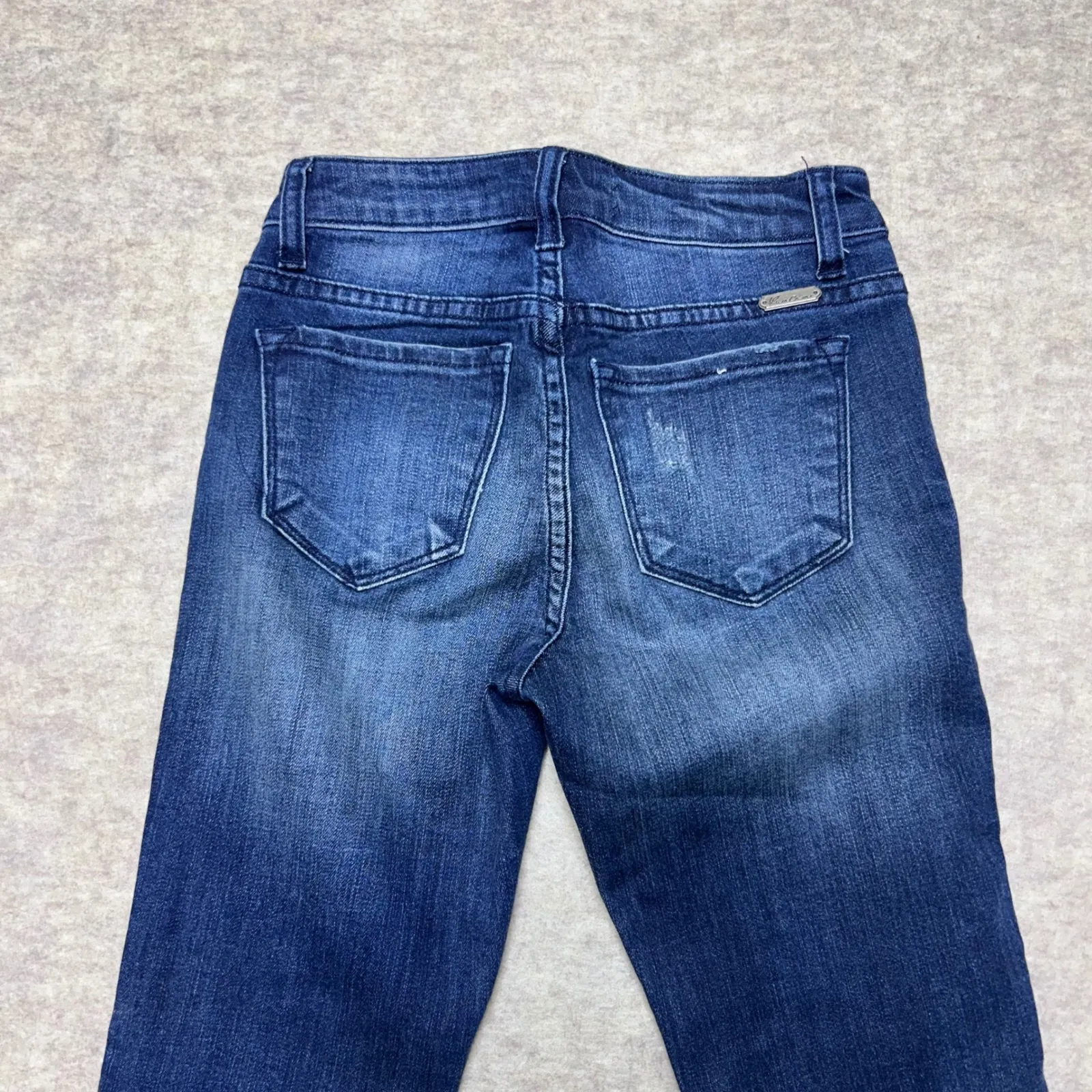 KanCan Women's Dark Wash Distressed‎ Ripped Frayed Hem Skinny Jeans Size 23/0 Blue - Image 5