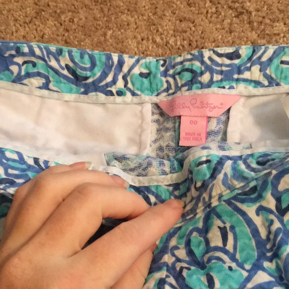 Lilly pulitzer Adie fish shorts - Image 2