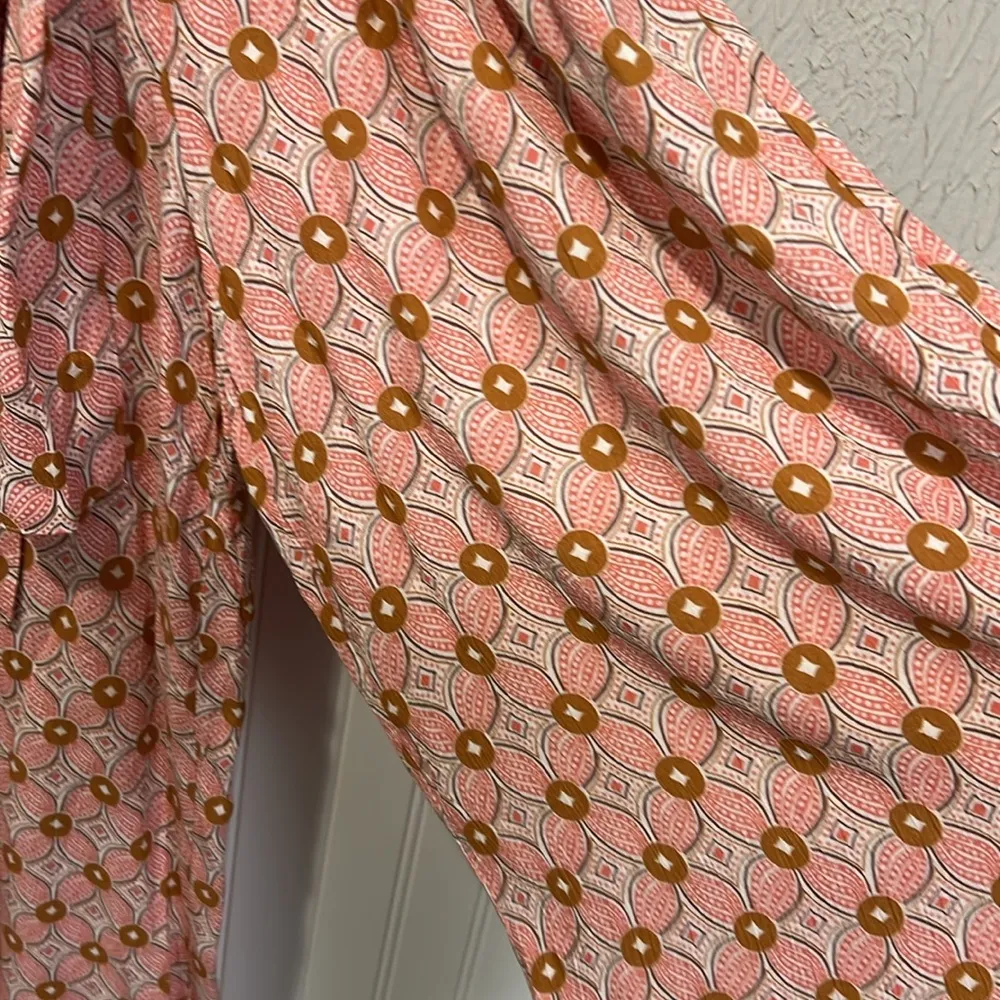 Olivaceous  Pink Patterned Rayon Strapless tube top style Jumpsuit size medium - Image 6