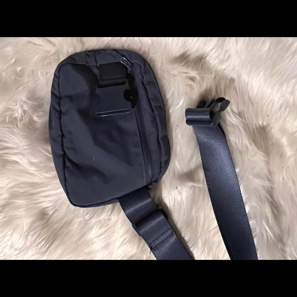 Stylish Dark Blue Small Belt Bag - Image 8