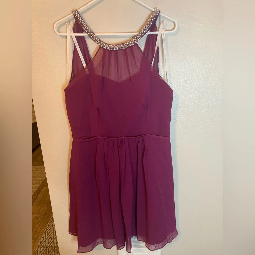David’s Bridal Plum Purple Halter Neck Bridesmaid Dress Size Fits Like a Medium - Image 3