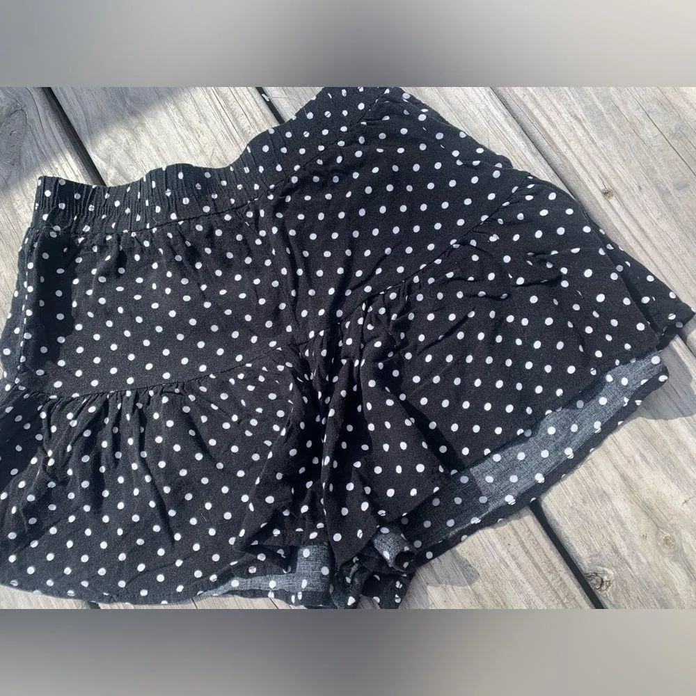 Aéropostale Polkadot ruffle shorts - Image 4