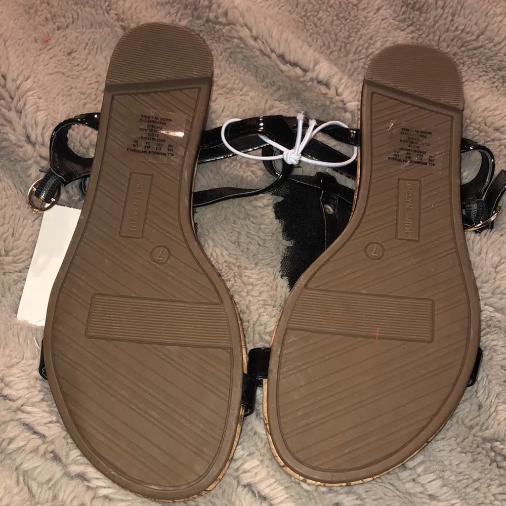 🔹4 for $30 NWT Jaclyn Smith T-Strap Sandals, size 7 - Image 6