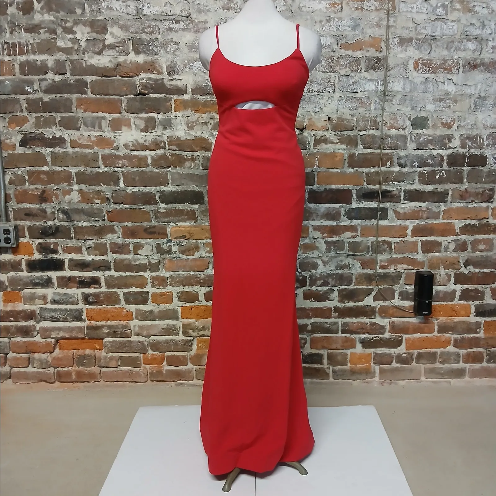 Betsy & Adam Formal Evening Gown Women's 4 Red Special Occasion Dress Party - Image 3