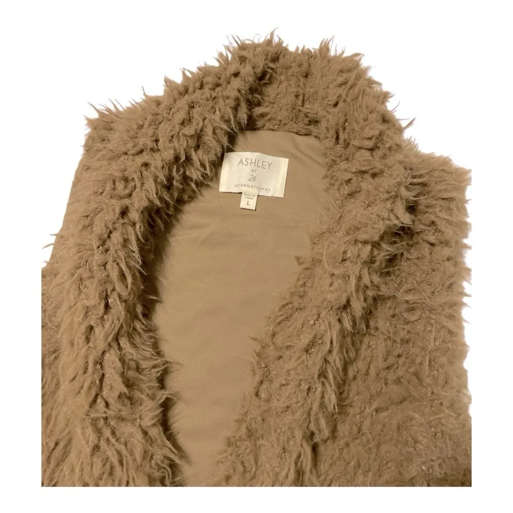 Ashley Premium By 26
International Womens Black
Brown Faux Fur Vest Size L - Image 10