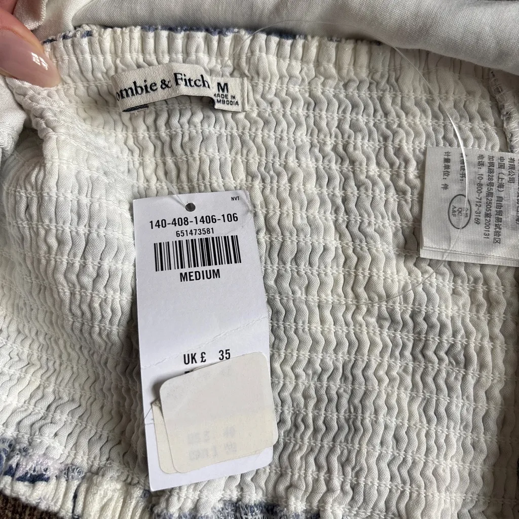 🆕 NWT Abercrombie & Fitch Blue & White Linen Blend Print Halter Crop Top Size M - Image 6