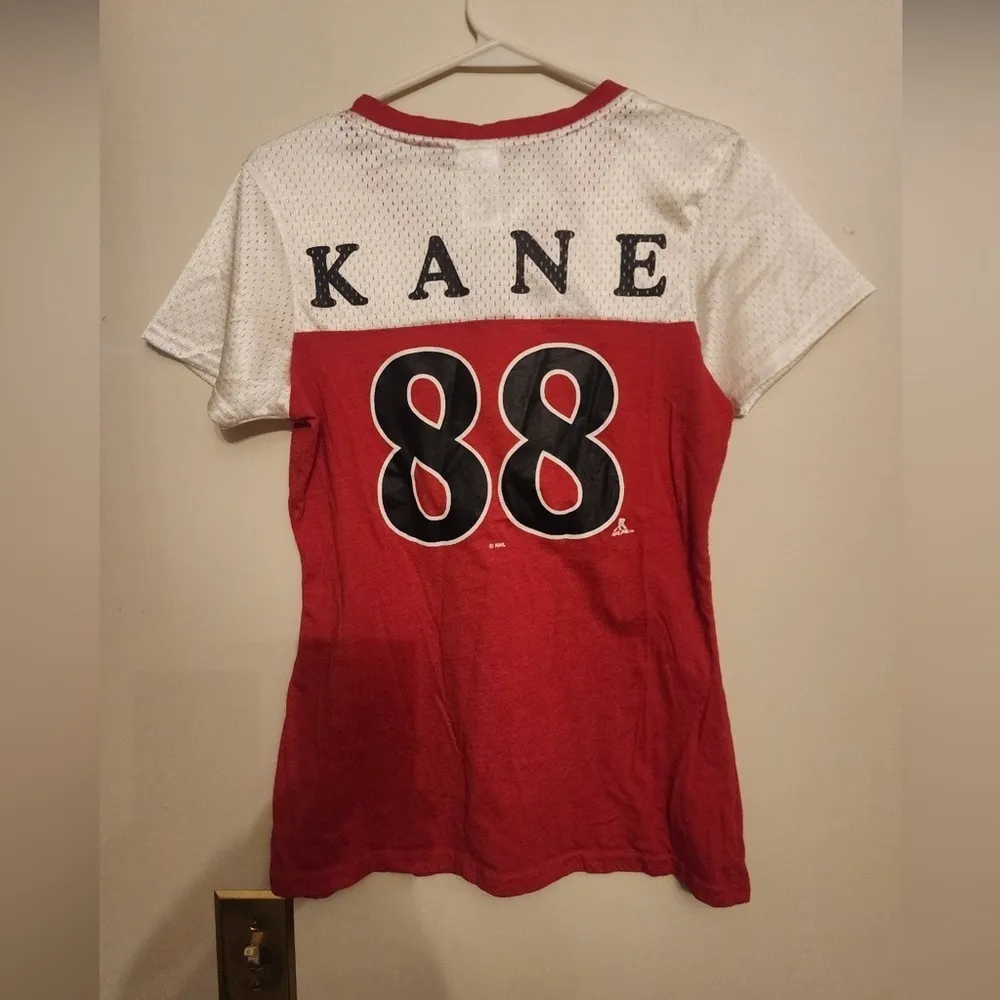 Chicago Blackhawks NHL Patrick Kane #88 Rivalry Threads Jersey Shirt size medium Red - Image 2