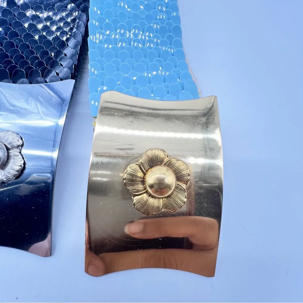 Vintage Set of 3 1970s Fish Scales/Metallic Buckle Belts in White, Black & Blue White - Image 5