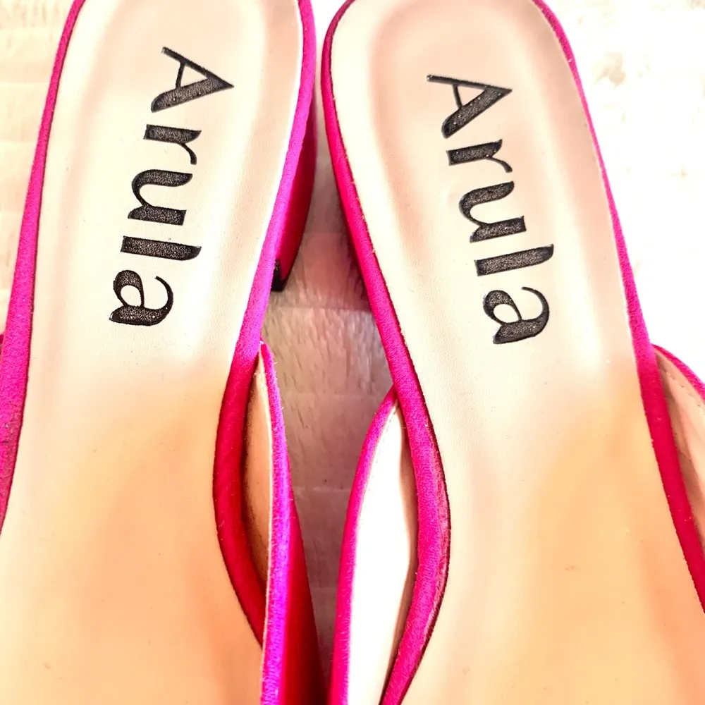 Arula Fuchsia Mules with Sparkling Silver Rhinestone Bow Heels. Pink Size 8 - Image 4