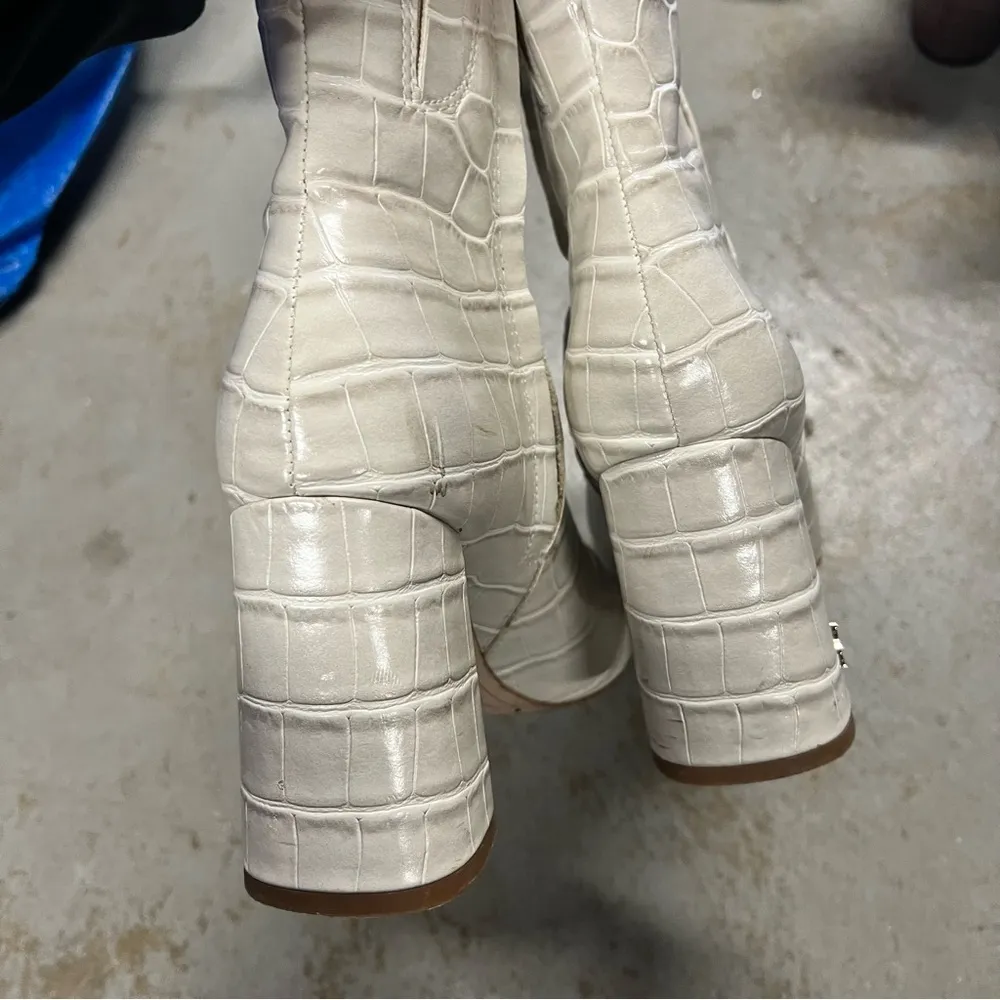 Sam Edelman white Croc Embossed Square toe Chunky Heel Ankle Boots Size 5.5 EUC - Image 4