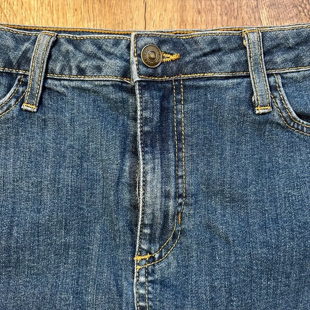 Just Black Short Jean Skirt Women size Large Made in USA distressed hem, summer - Image 2