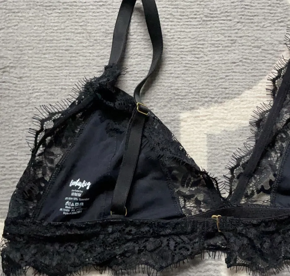 Black Lace Bralett Size M - Image 2