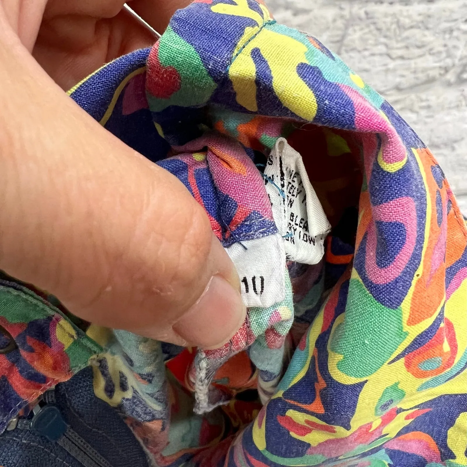 Vintage All Over Print Pleated Maxi Skirt Blue Tribal Tropical Faces Size 10 Y2K - Image 8