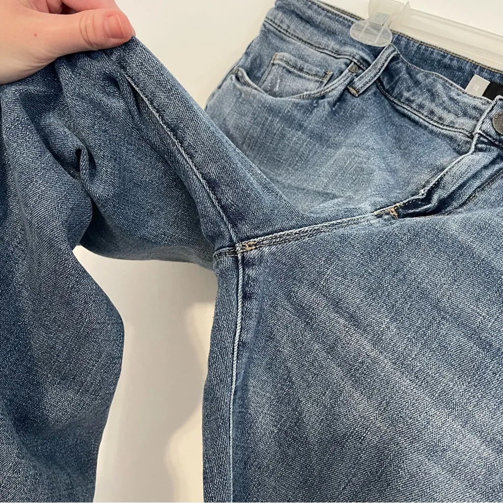 KUT FROM THE KLOTH KFTK Reese Ankle Straight Leg Jeans Medium Wash Raw Hem Crop - Image 12