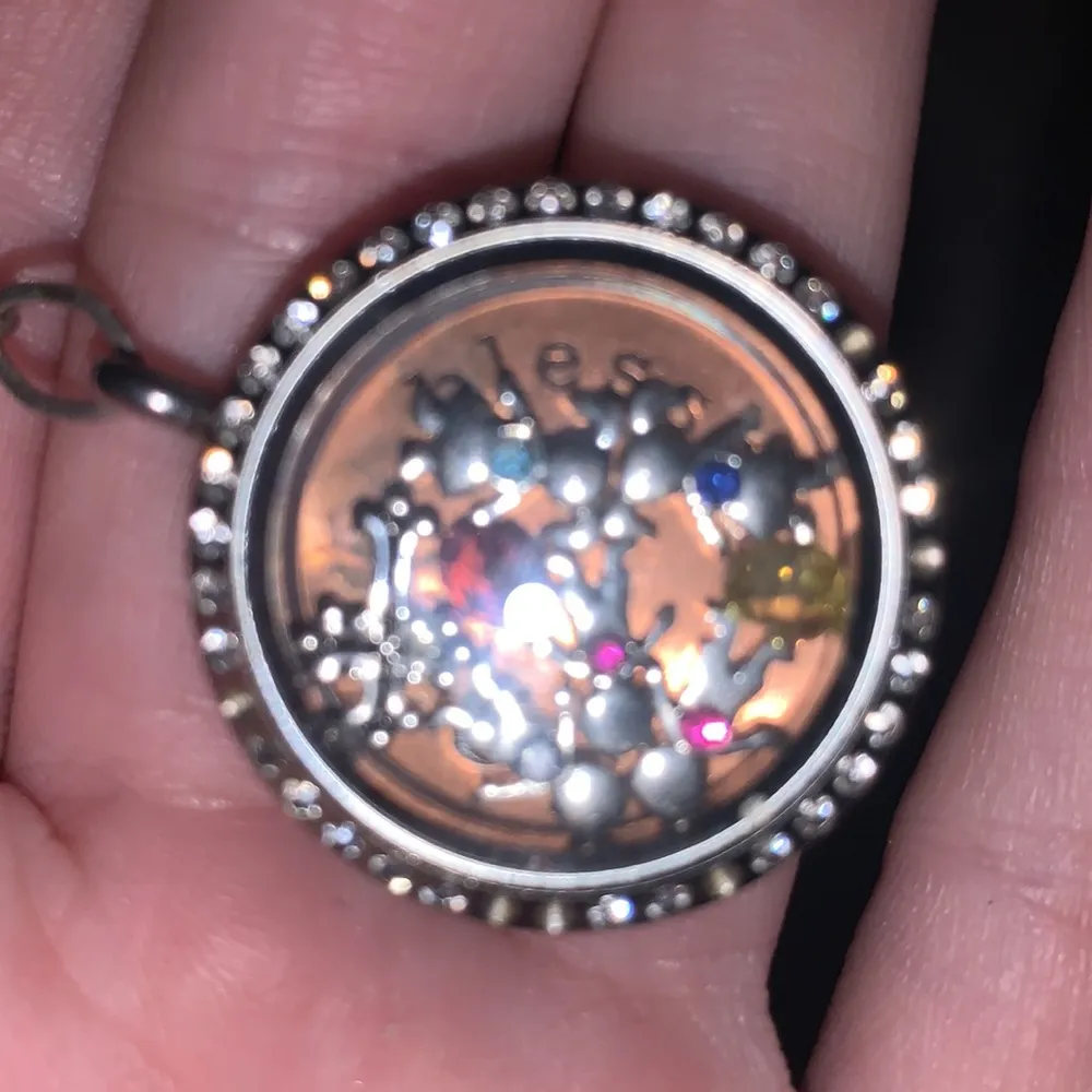 Origami Owl silver sequined necklace - Image 6