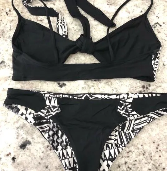 l*space B&W Reversible Bikini Top - Image 5
