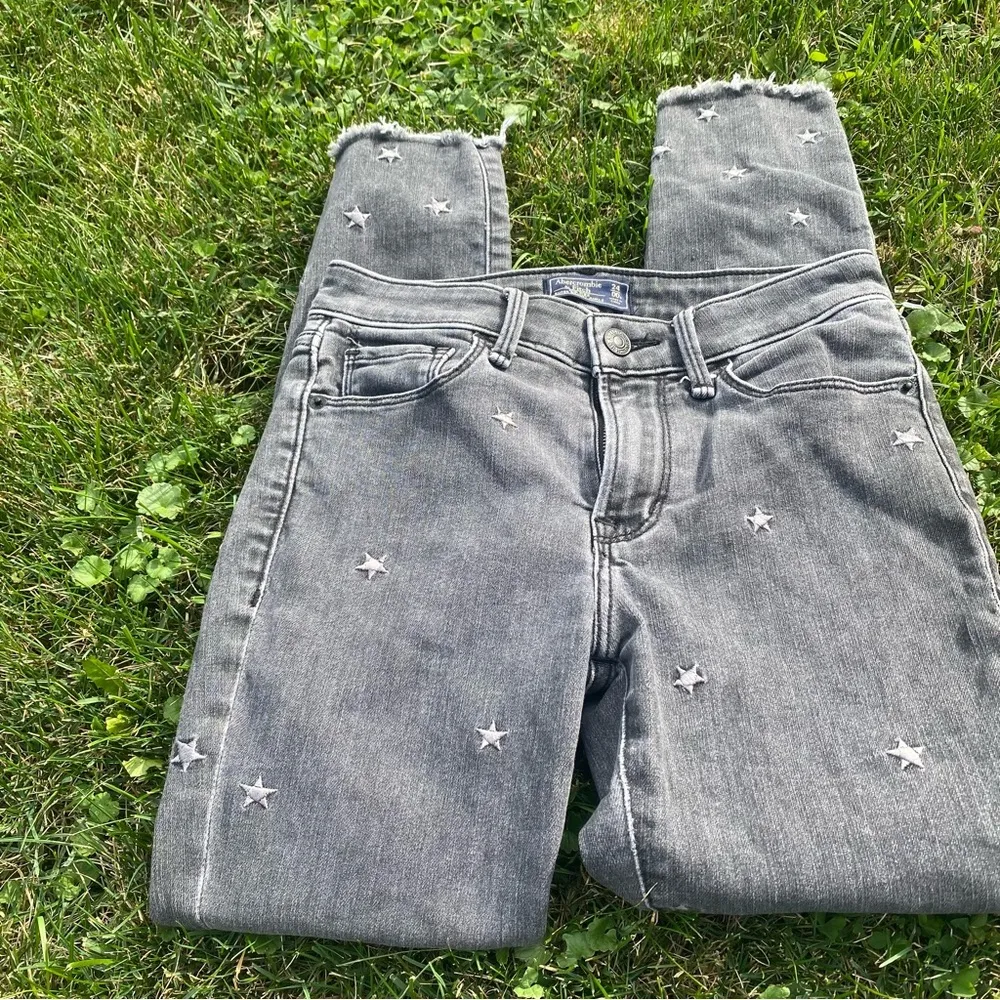 Abercrombie & Fitch Mid Rise Super Skinny Ankle Jeans Stars Black Gray - Image 2