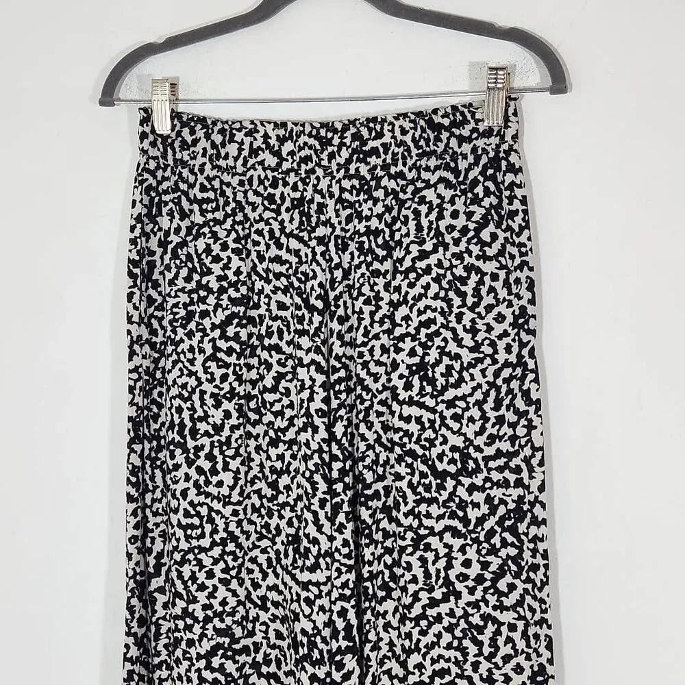 H&M Black and Cream Cropped Wide Leg Pull-On Pants Sz Small Flowy Wide Leg Pants - Image 2