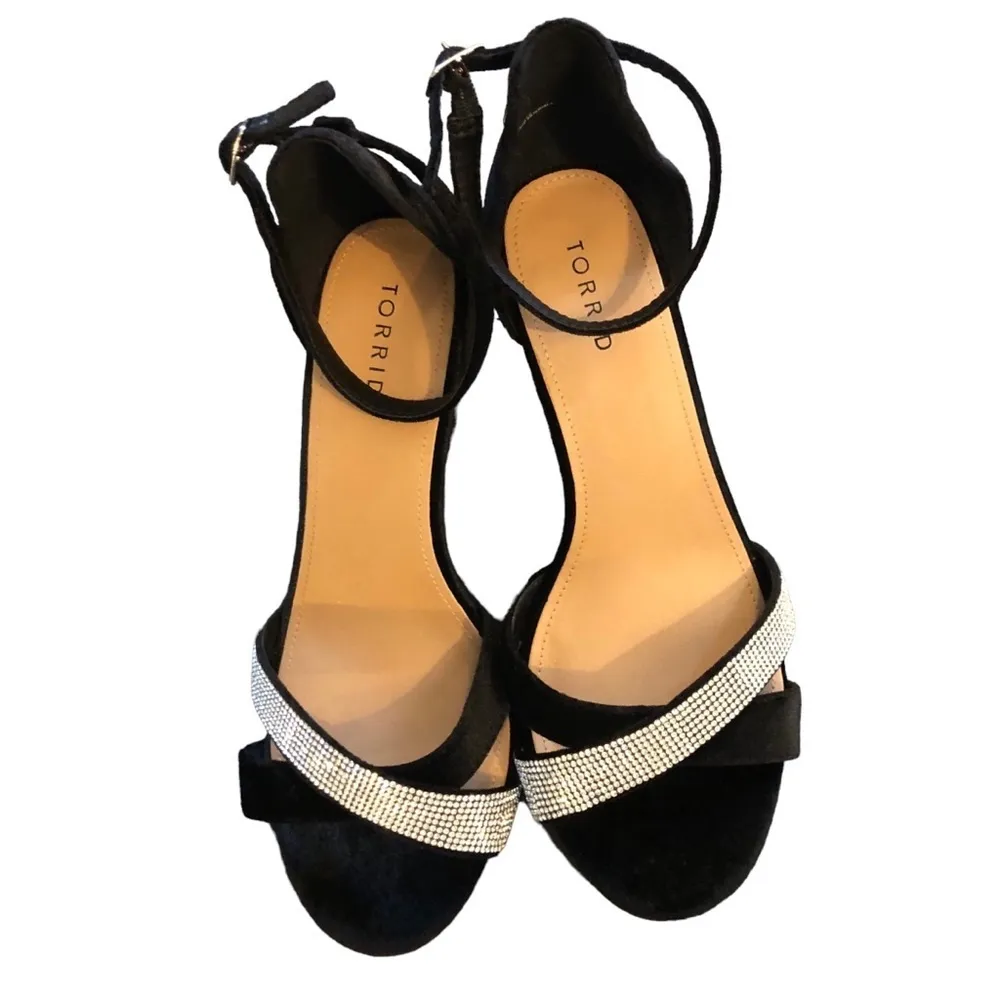Torrid Rhinestone Demi Wedge Sandal Sz 9.5W Black Velvet Dressy Cocktail Party - Image 2