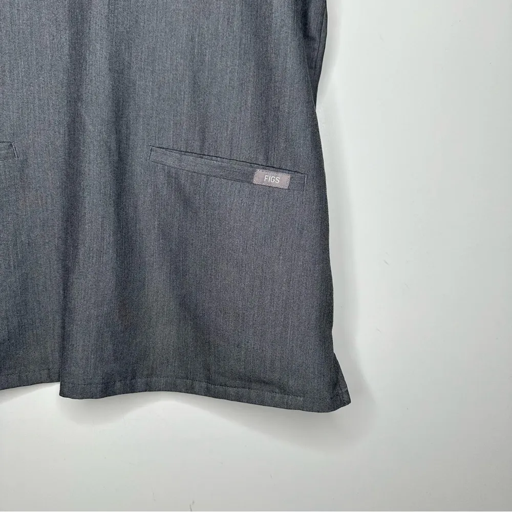 FIGS Casma Three Pocket Scrub Top in Grey Size Small - Image 6