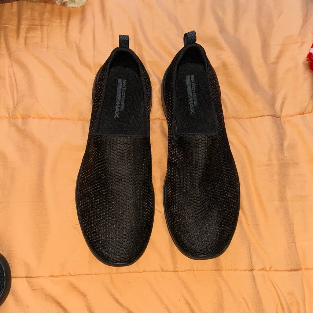 Skechers goga max black shoes - Image 2