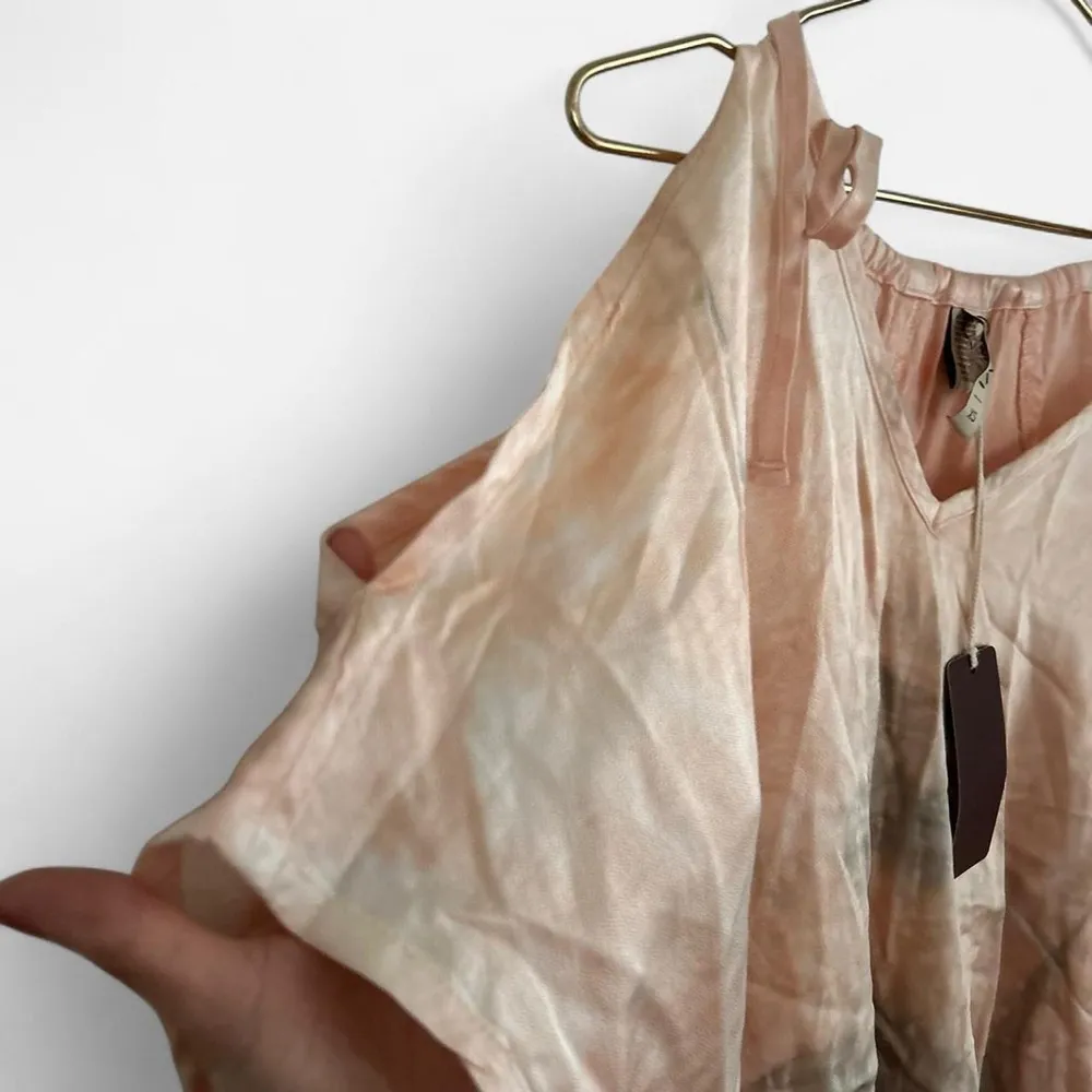 XCVI tie dye watercolor pink peach oversized  cold shoulder tie silky top sz Xs - Image 4