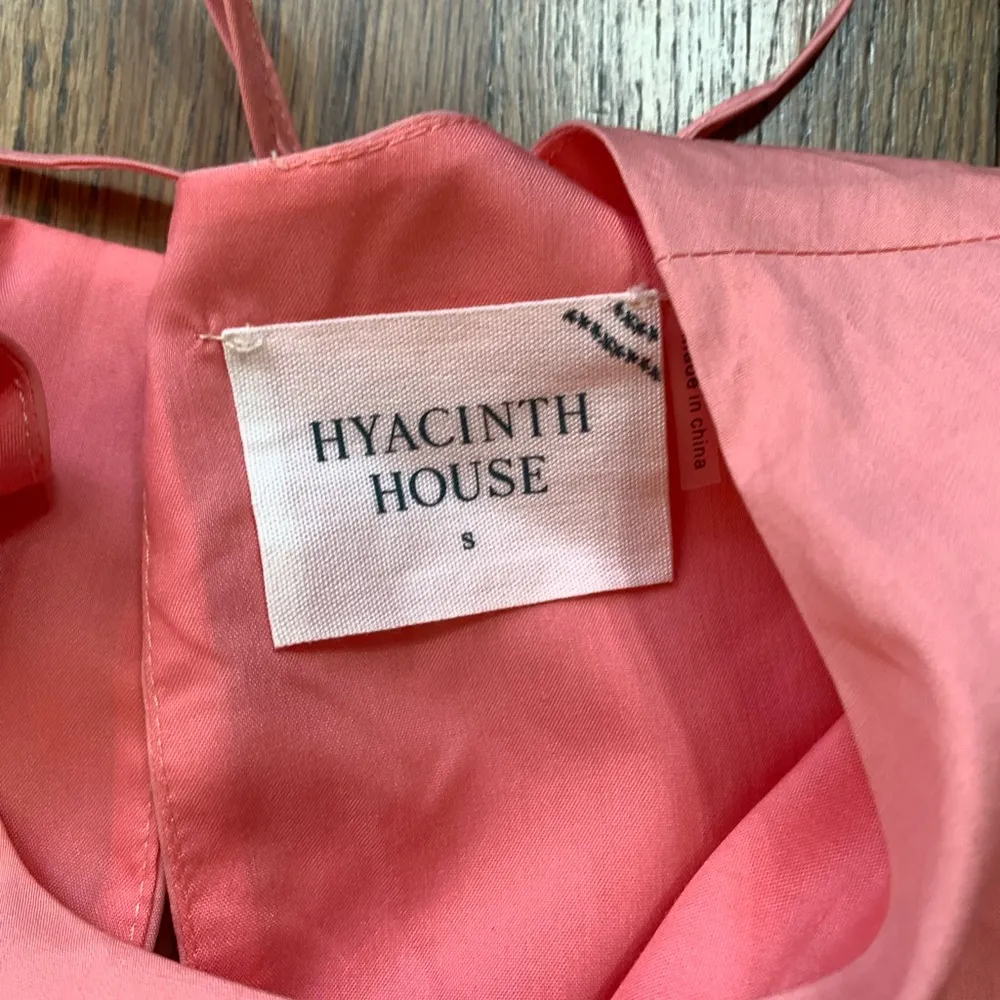 Hyacinth house tuckernuck allie mini dress small coral - Image 4