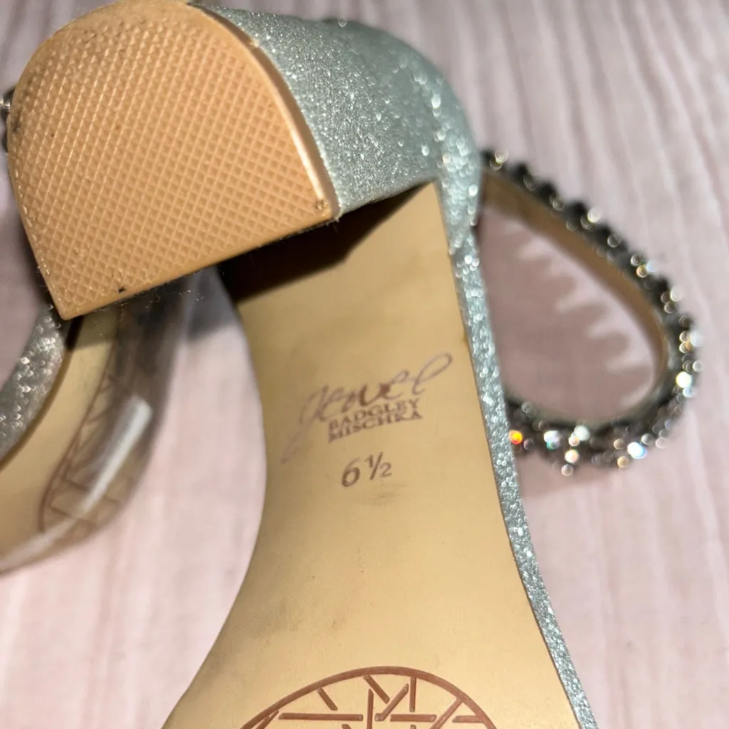 Badgley Mischka Jewel Size 6.5 Silver Jeweled Chunk Heels - Image 10