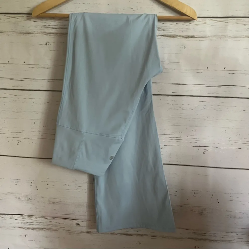 Crossover Flare Leggings Size M - Image 4