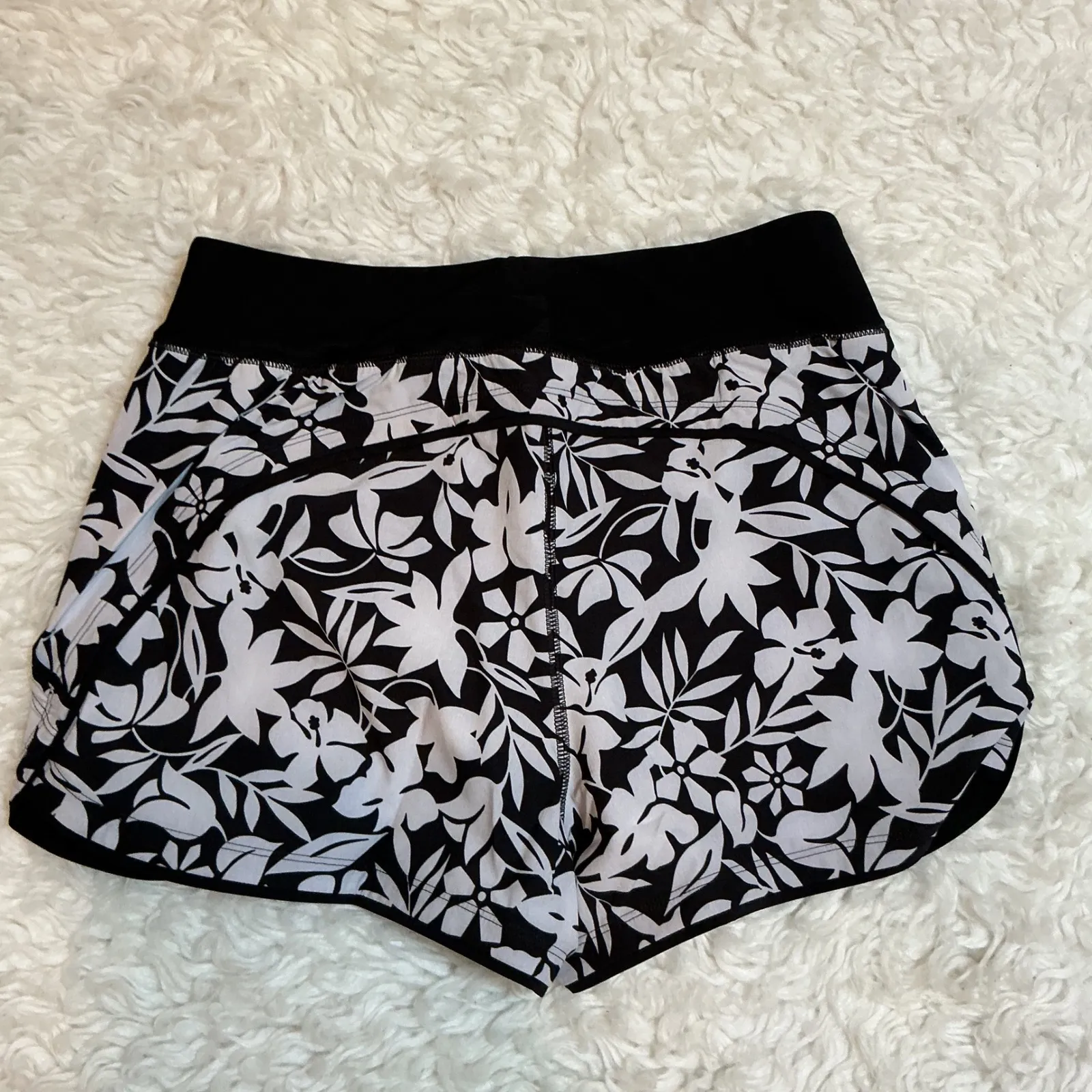 Lands End Black White Floral Swim Shorts Size 4 Athletic Nylon Spandex - Image 4