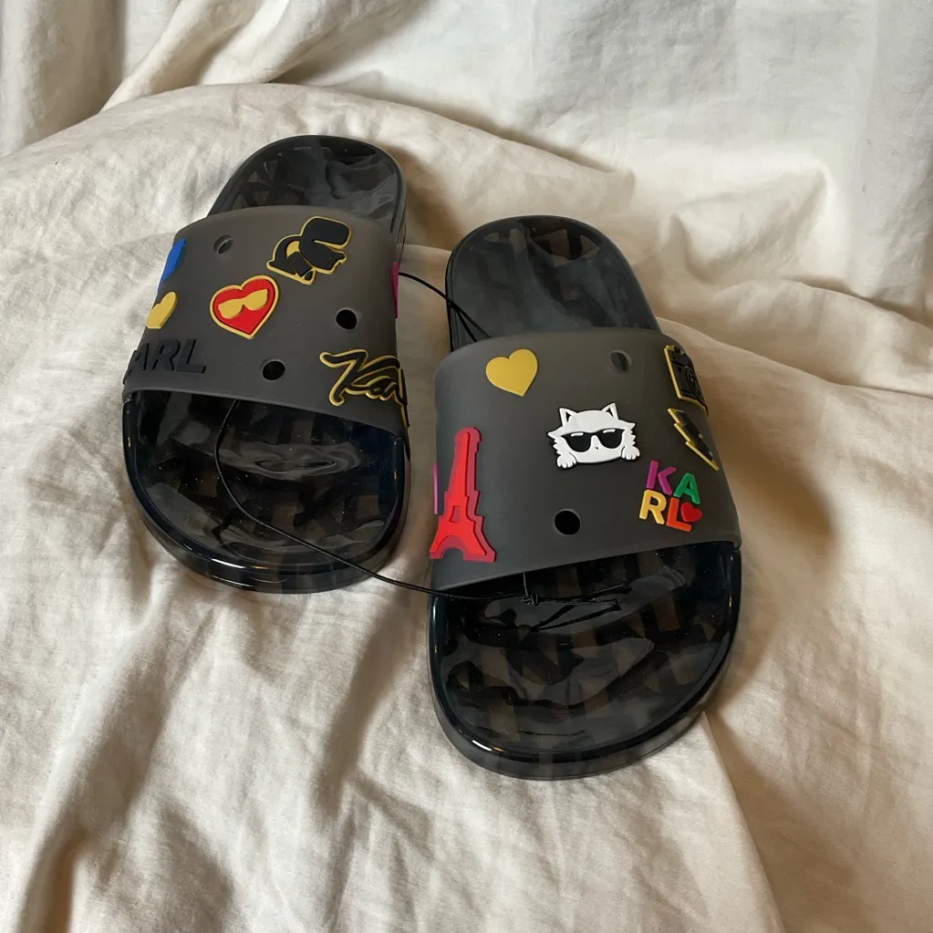 Karl Lagerfeld Paris Thea Black/Smoke Translucent Pool Slides size 5 - Image 2