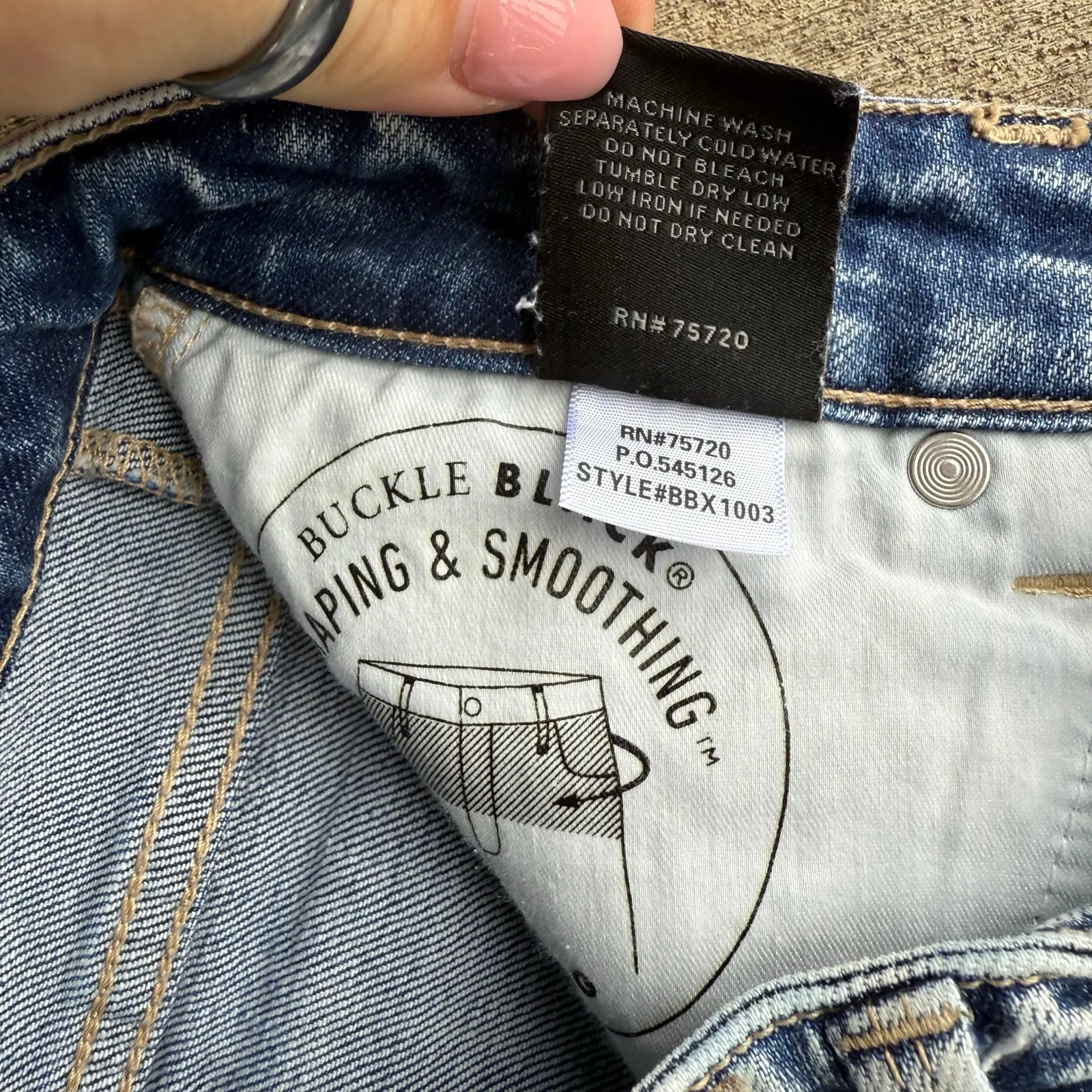 Buckle Black Fit No 23 Light Wash Distressed Jean Shorts Style BBX1003 Size 24 - Image 8