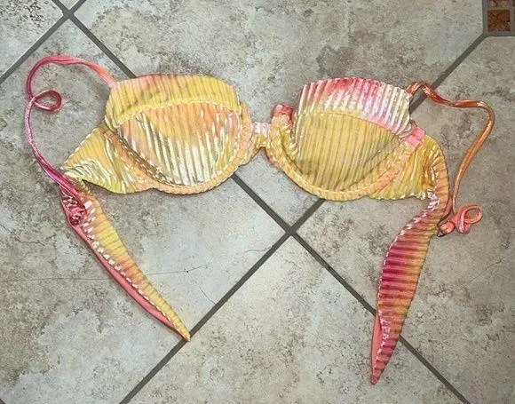NWOT Dippin’ Daisy’s Textured Bikini - Image 2