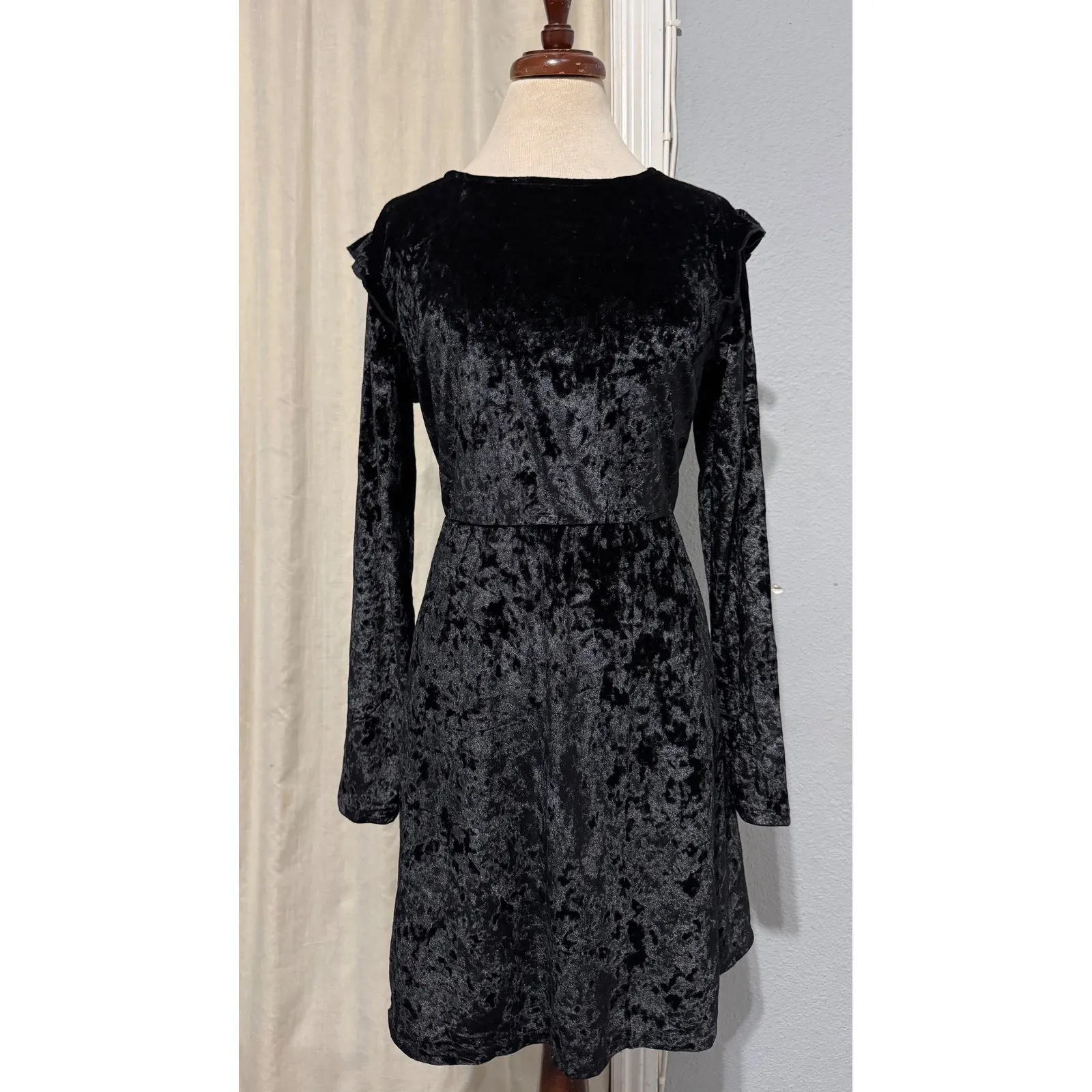 Mossimo Supply Black Velvet Crushed Long Sleeve Ruffle Trim Whimsigoth Dress L Size L - Image 4