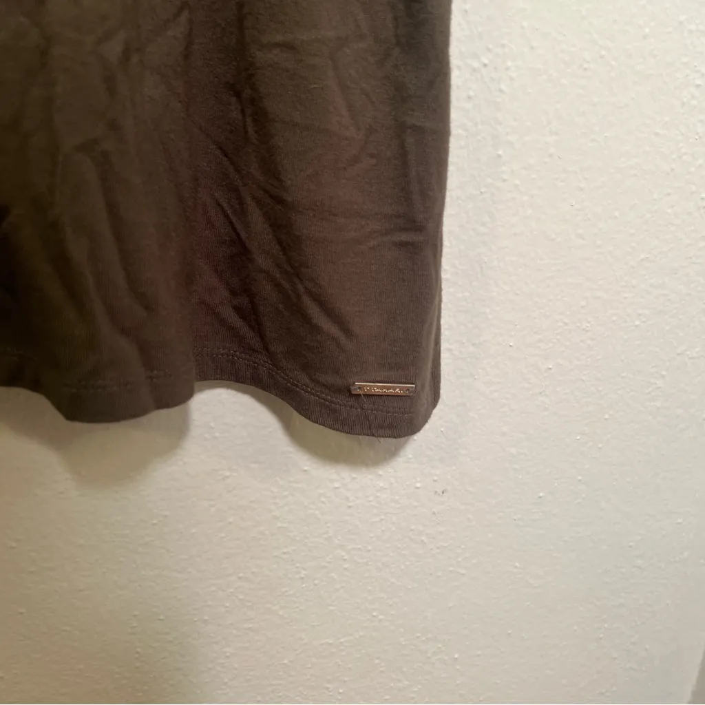 T Tahari V-Neck T-Shirt Olive Green Dolman Sleeve - Image 6