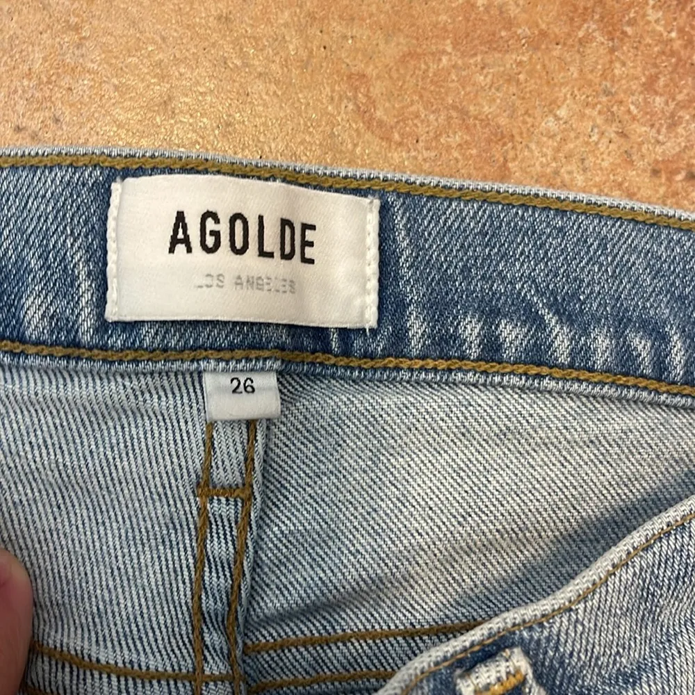 AGOLDE DISTRESSED TO I JEANS SIZE 26 - Image 2