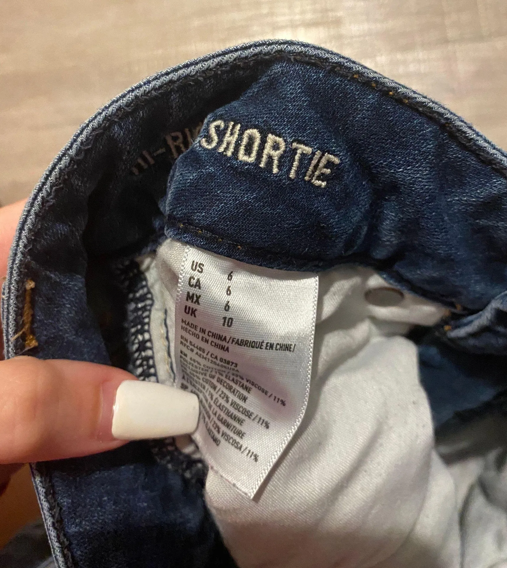 jean shorts - Image 3