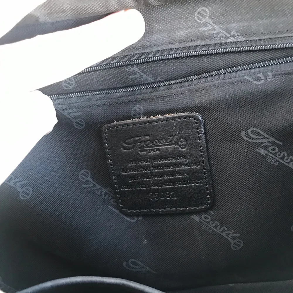 Fossil Leather Crossbody - Image 4