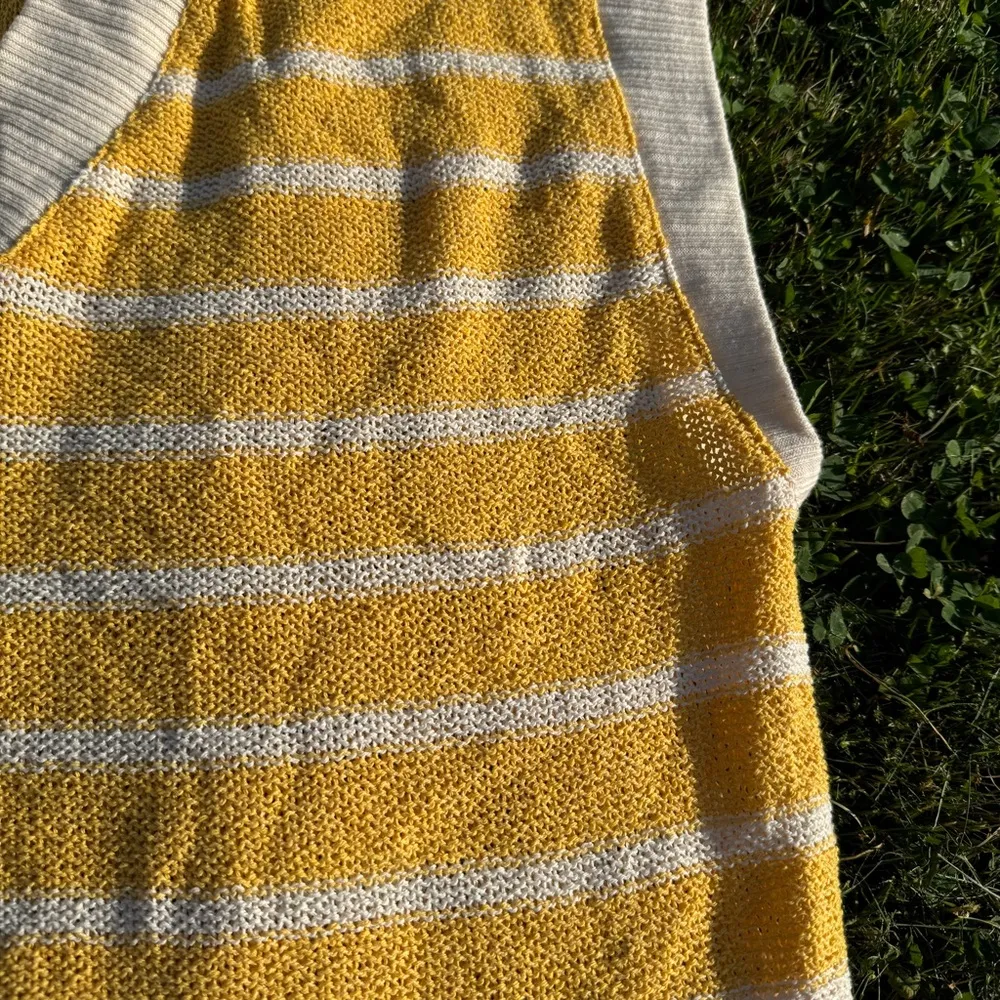 NWT Zara Women’s V-Neck Striped Oversized Knitted Vest Yellow - Image 3